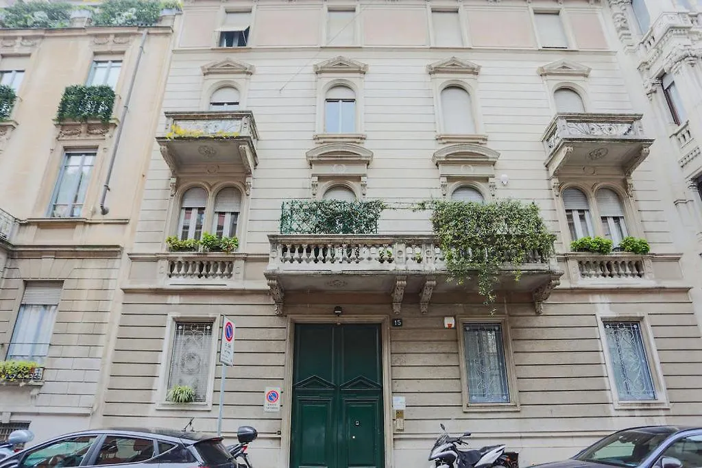 Apartment The Best Rent - Characterful Two-Bedroom Flat Steps From Palestro Milan