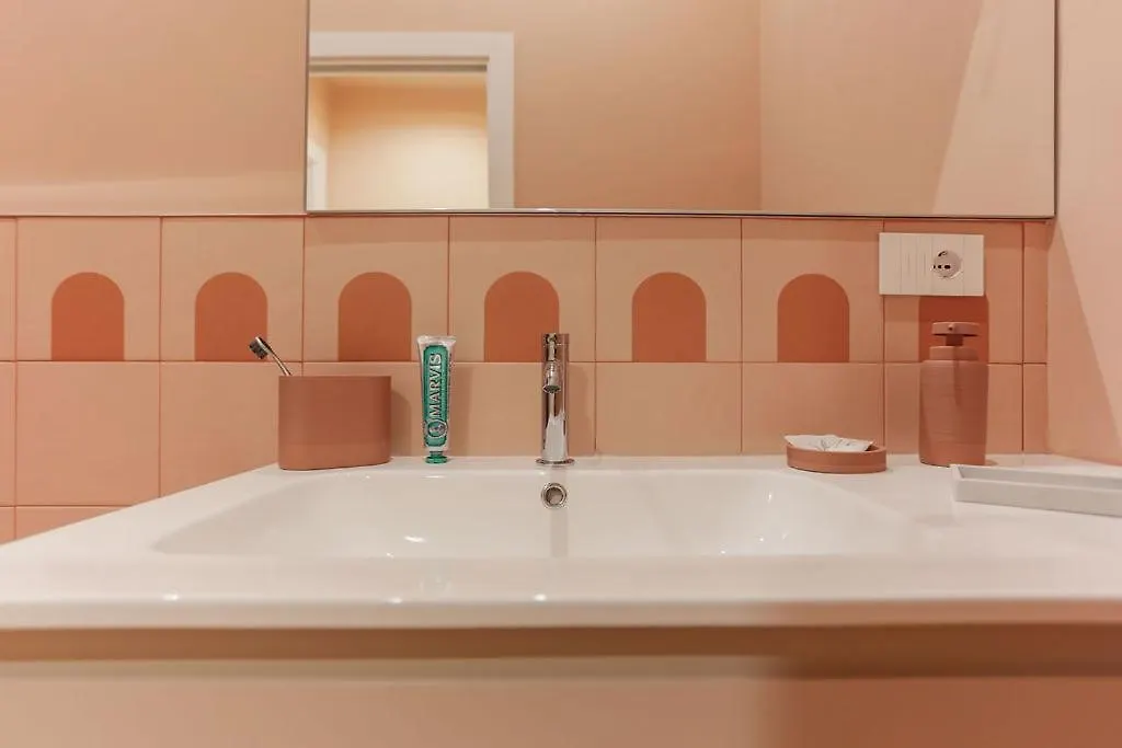 Apartment The Best Rent - Characterful Two-Bedroom Flat Steps From Palestro Milan Italy