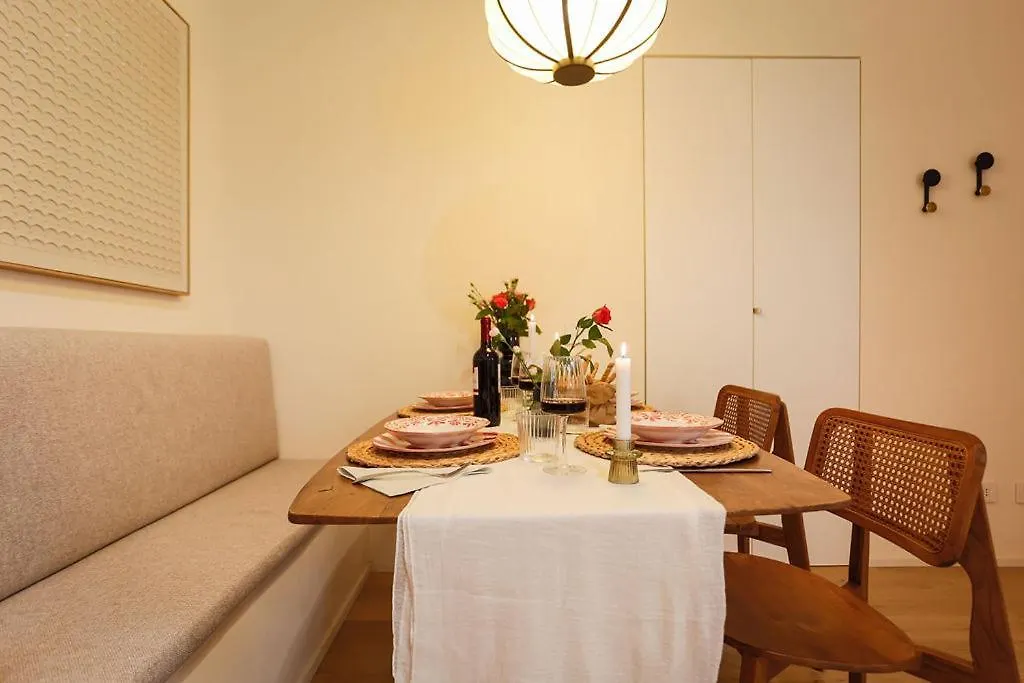 The Best Rent - Characterful Two-Bedroom Flat Steps From Palestro Milan 0*,