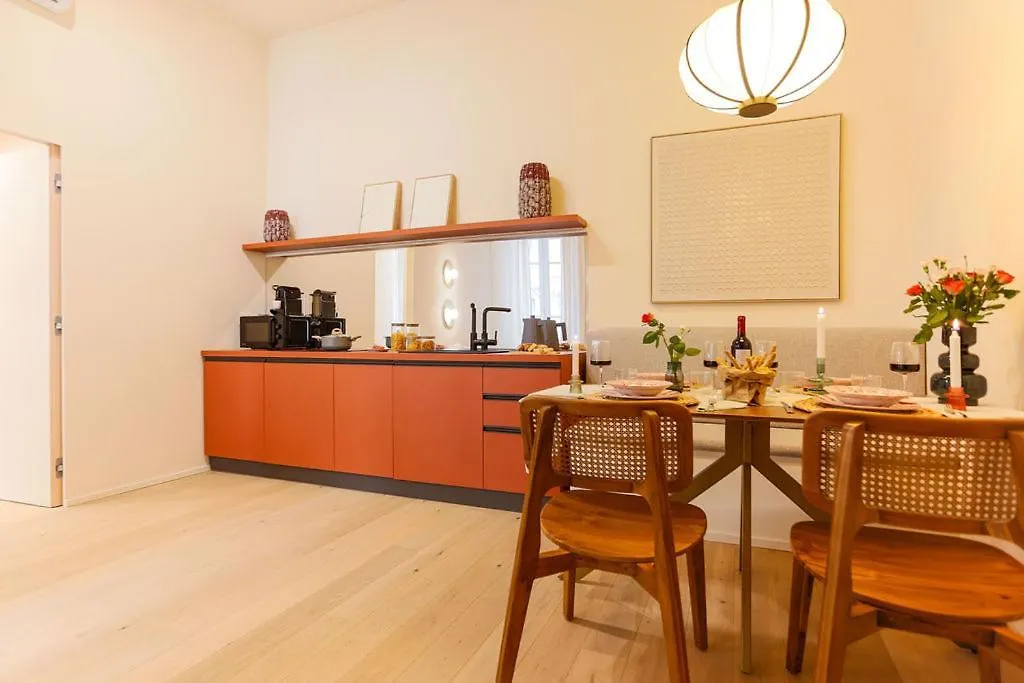 The Best Rent - Characterful Two-Bedroom Flat Steps From Palestro Milan Apartment