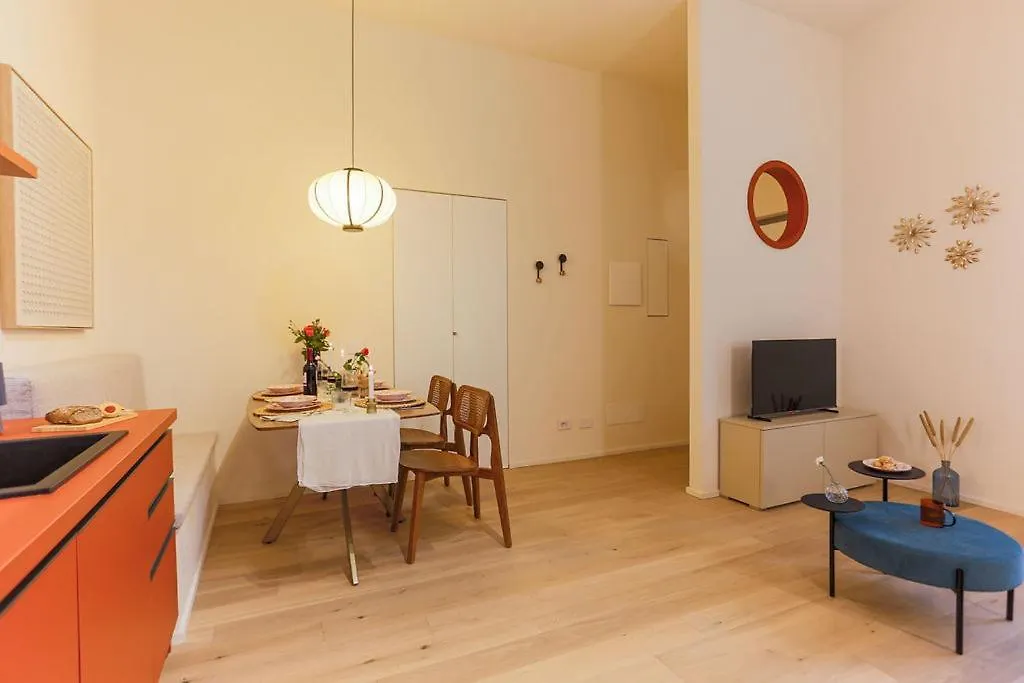 The Best Rent - Characterful Two-Bedroom Flat Steps From Palestro Milan Apartment