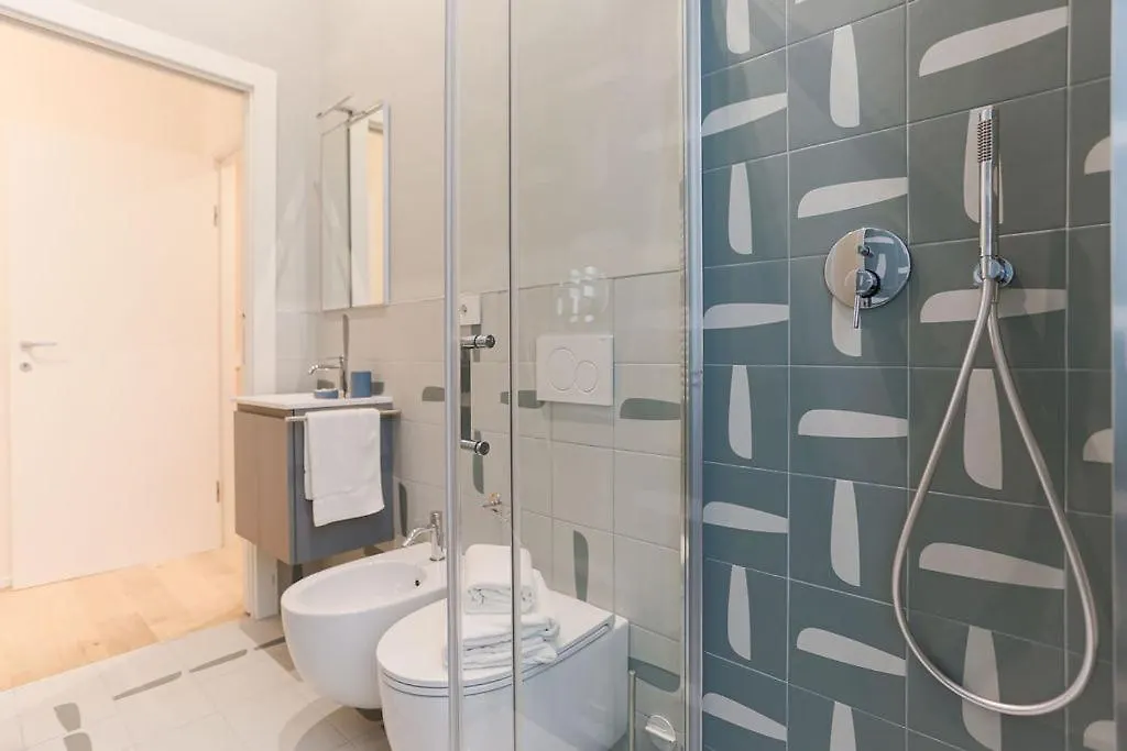 Apartment The Best Rent - Characterful Two-Bedroom Flat Steps From Palestro Milan
