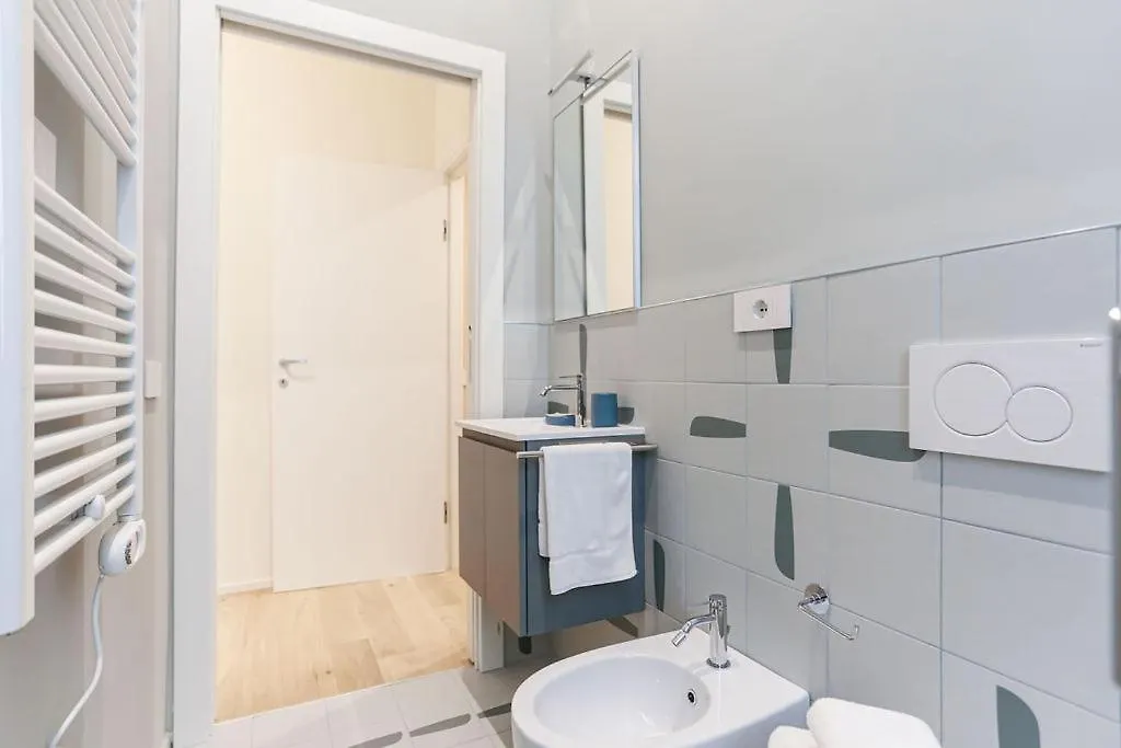 The Best Rent - Characterful Two-Bedroom Flat Steps From Palestro Milan Apartment