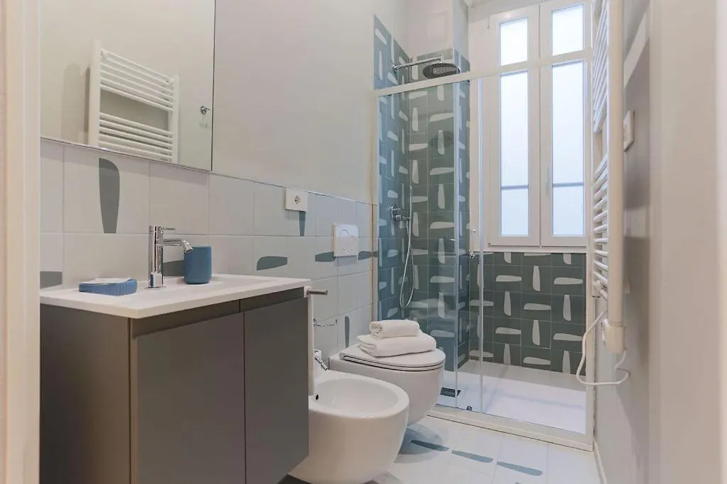 Apartment The Best Rent - Characterful Two-Bedroom Flat Steps From Palestro Milan